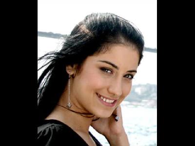 hazal kaya
